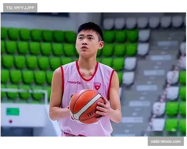 赵维伦比赛阅读能力出色 替补席组织核心作用明显